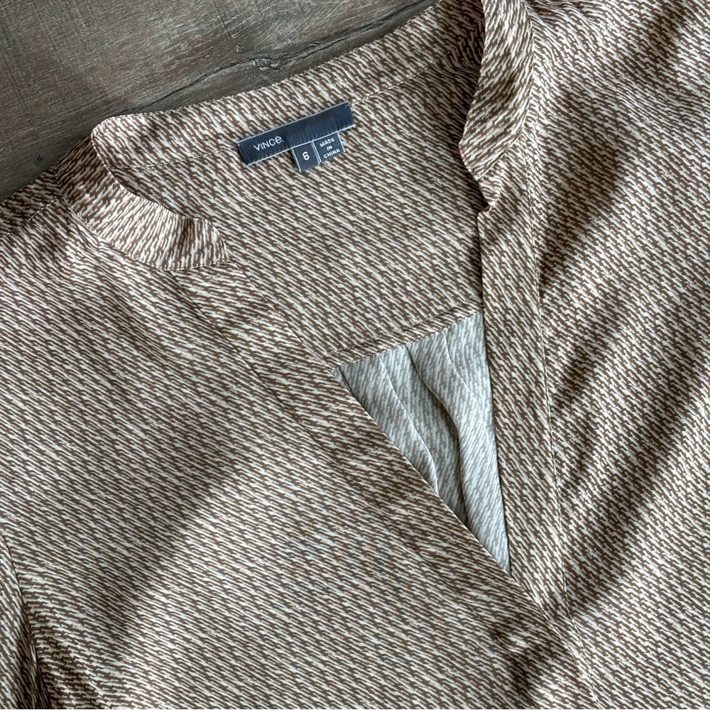Vince Long Sleeve Silk Blouse Women's Size 6 - Picture 5 of 16